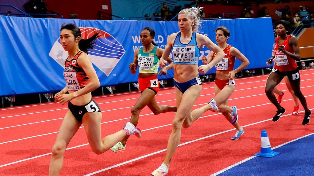 Sara Kuivisto jäi kovavauhtisessa kisassa joukon häntäpäähän.