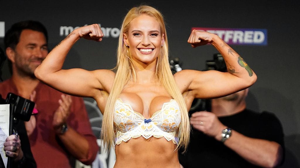 Ebanie Bridges on nyrkkeilyn IBF-liiton kääpiösarjan maailmanmestari.