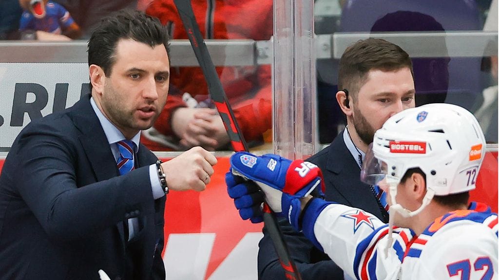 Roman Rotenberg otti kesken kauden vastaan myös SKA:n päävalmentajan tehtävät.