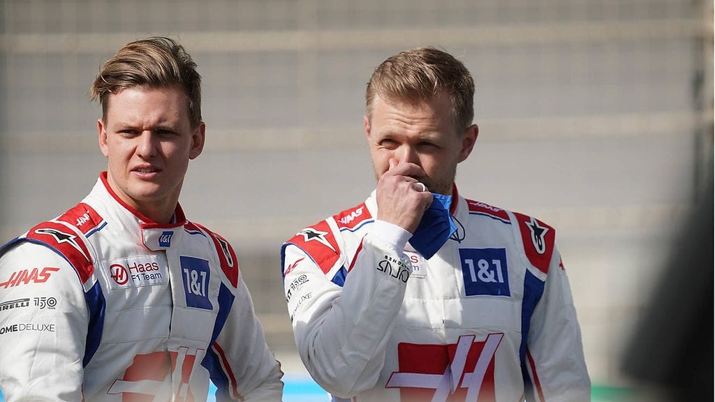 Mick Schumacher (vas.) ja Kevin Magnussen muodostavat huomattavasti tasapainoisemman kuskiparin kuin Nikita Mazepinin kanssa.