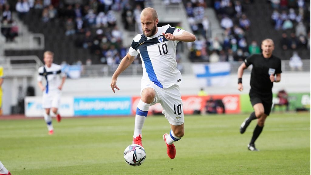 Teemu Pukki laukoi Suomen ainoan maalin Islannin verkkoon. Arkistokuva.