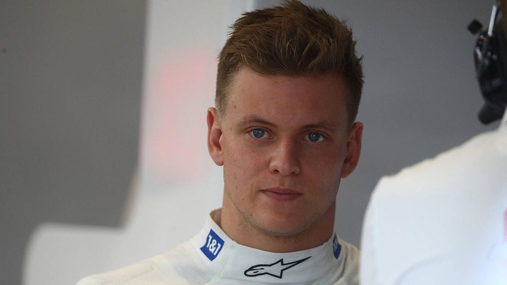 Mick Schumacher on sivussa sunnuntain Saudi-Arabian GP:stä.