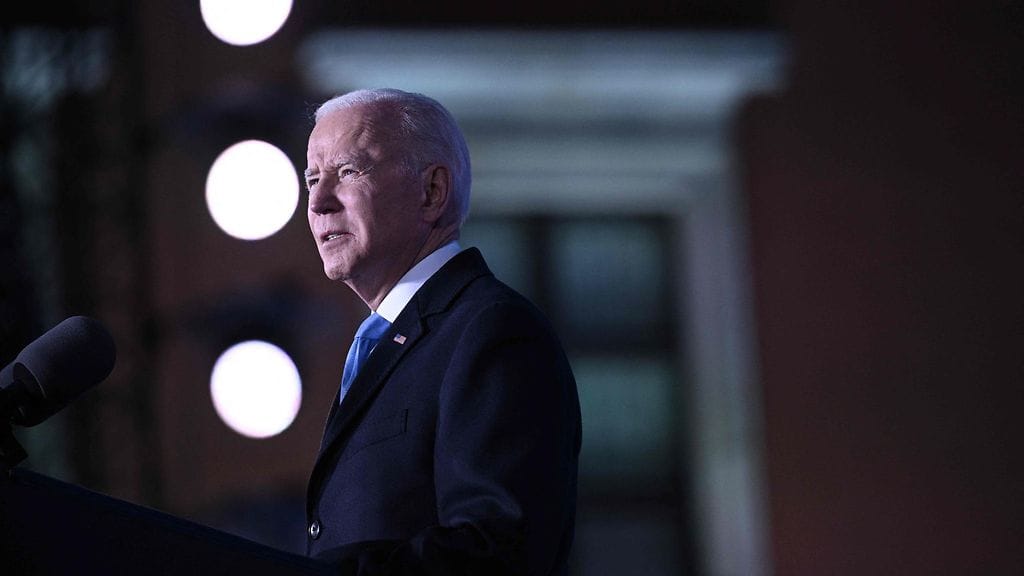 LK 68755054: Joe Biden Puolassa, Varsovassa 26.3.