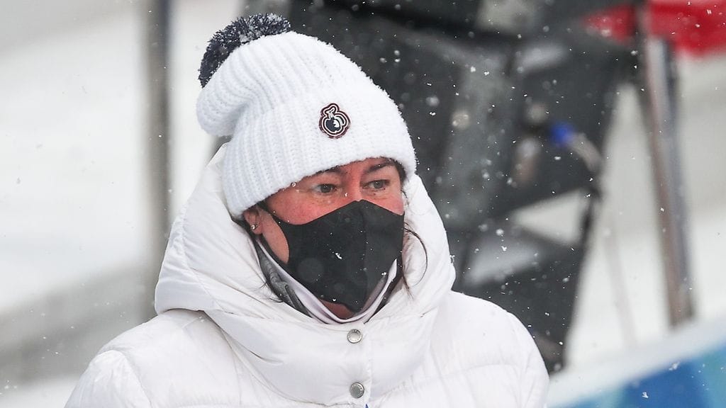 Jelena Välbe seuraamassa Pekingin olympialaisia helmikuussa.