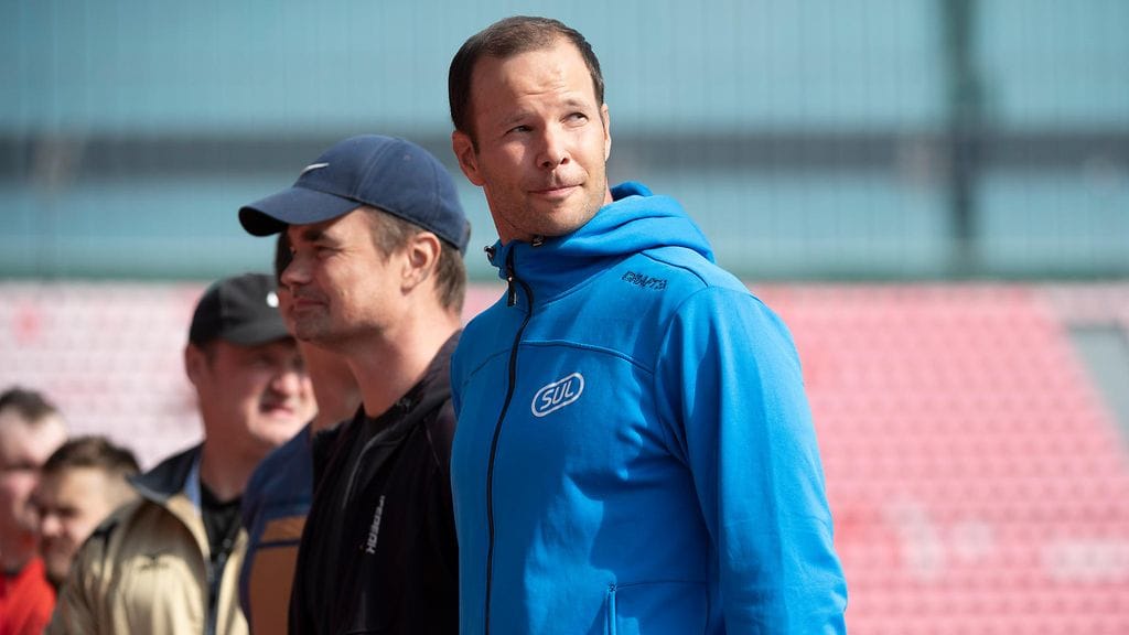 Tero Pitkämäki on valmentanut Oliver Helanderia viime syksystä lähtien.