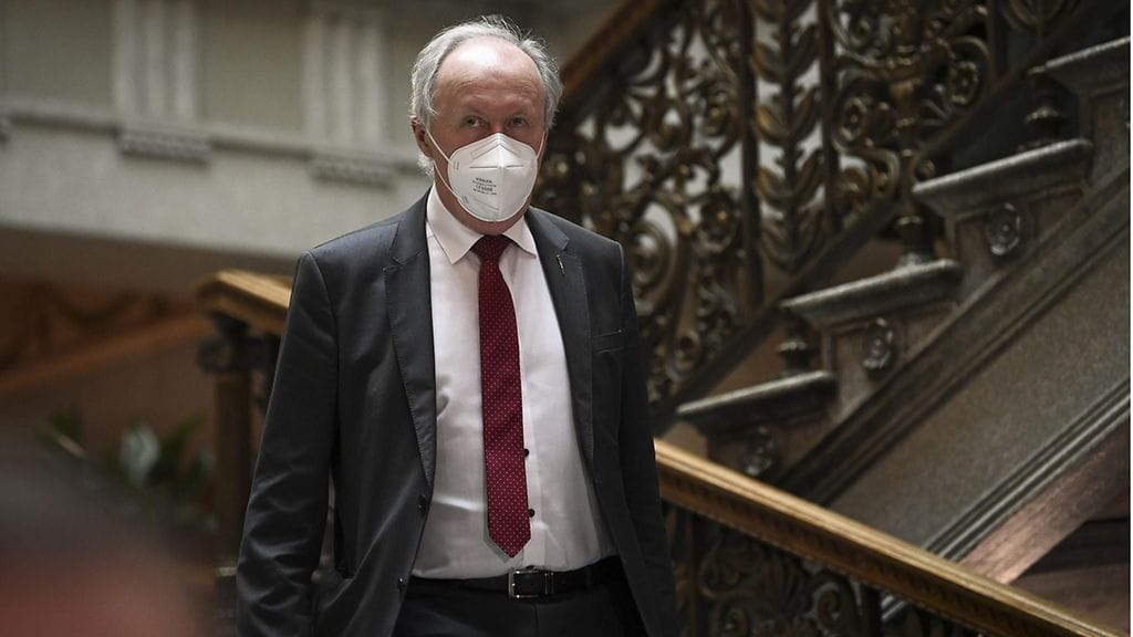 Sosiaali- ja terveysministeri Aki Lindénin (sd.) mukaan lakiluonnos on valmis.