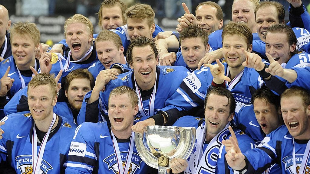 Suomen nousujohteinen MM-turnaus päättyi maailmanmestaruus juhliin.