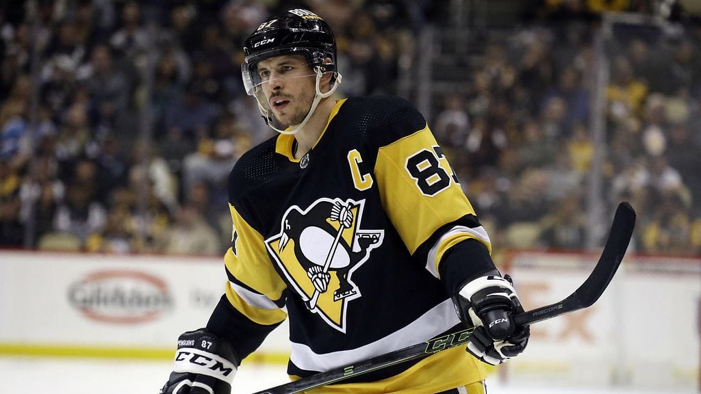 Sidney Crosbyn törkytemppu puhutti yön NHL-kierroksella.