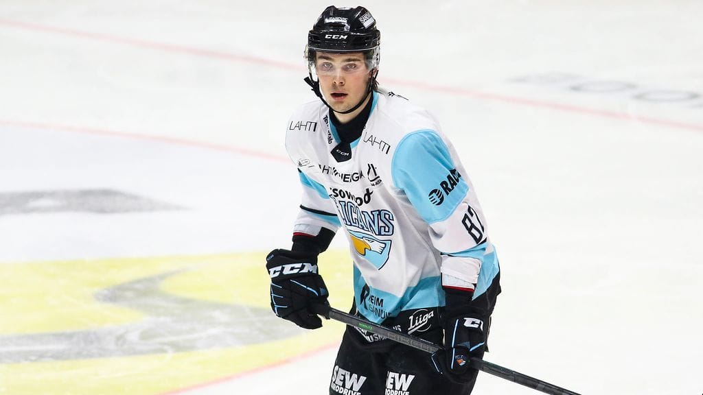 Henri Nikkanen solmi tulokassopimuksen Winnipeg Jetsin kanssa.