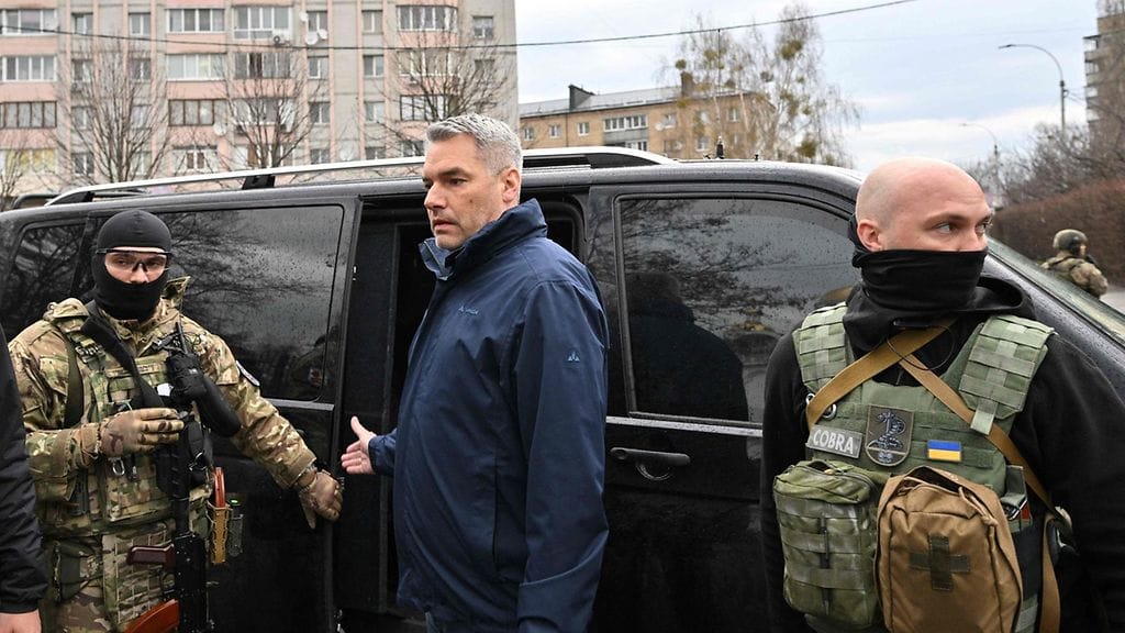 Karl Nehammer Kiovassa huhtikuussa 2022.