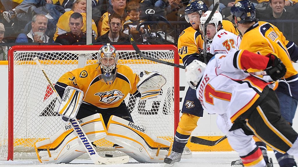 Pekka Rinne pysäytti Calgary Flamesin.