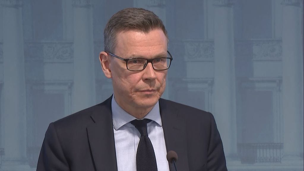 VM:n kansantalousosaston osastopäällikkö Mikko Spolander kertoo, että ministeriön viestiä on tulkittu väärin.