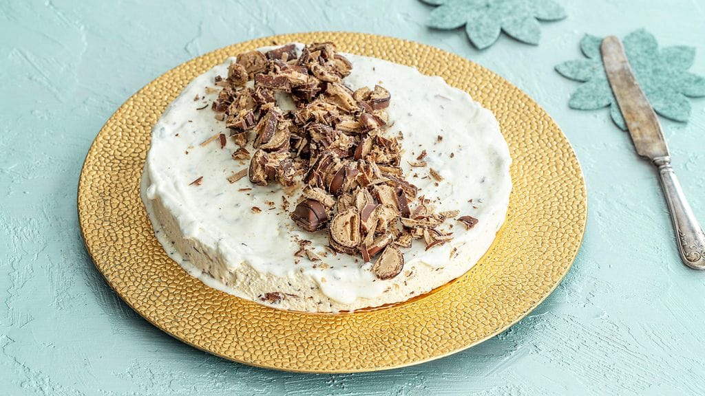 Kinder-jäätelön valmistamiseen tarvitset vain neljä ainesosaa.