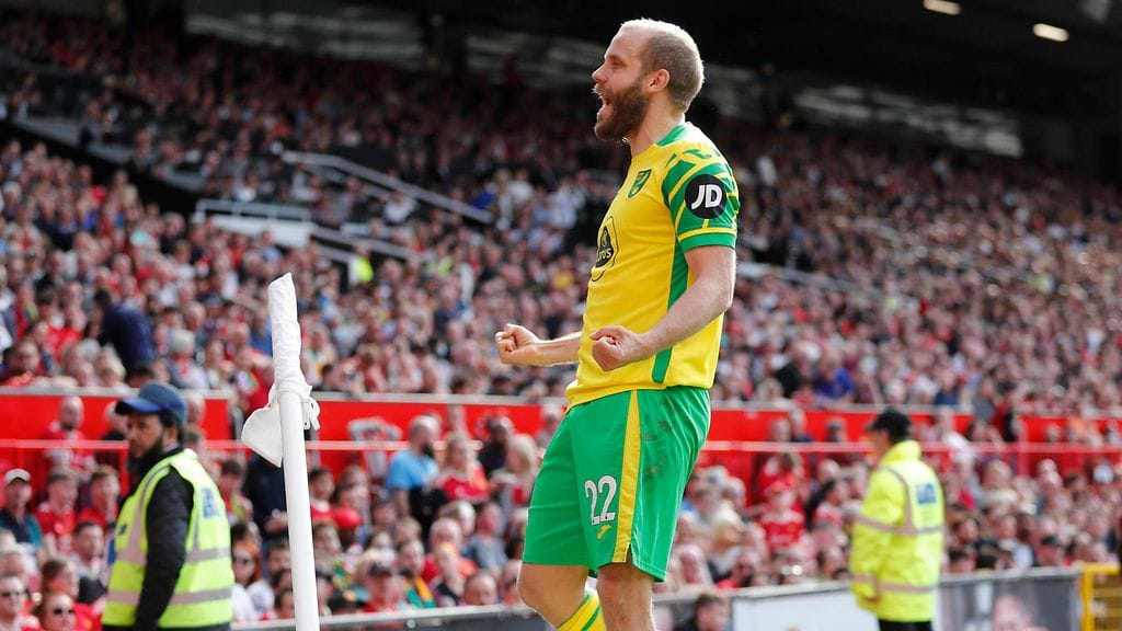 Teemu Pukki tuulettaa maalia Man Unitedia vastaan.