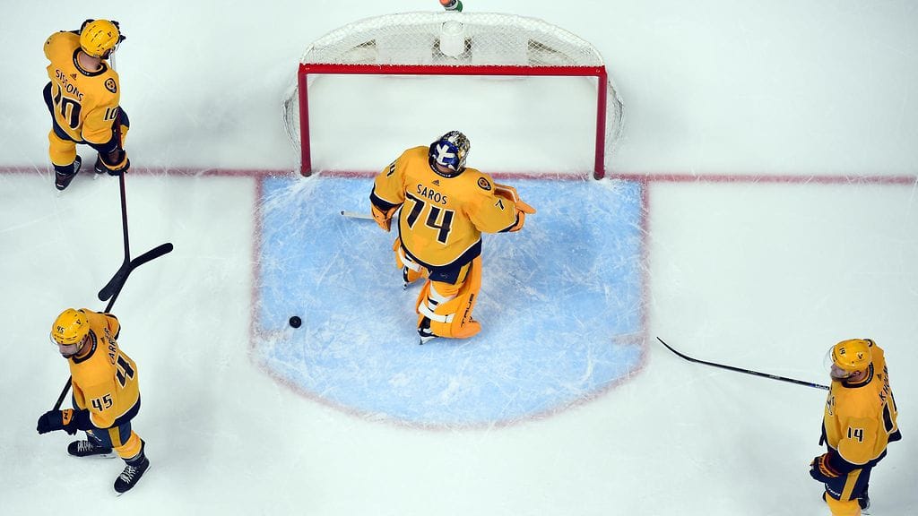 Juuse Saros pelasi vajaat 30 minuuttia ja päästi taakseen neljä maalia.