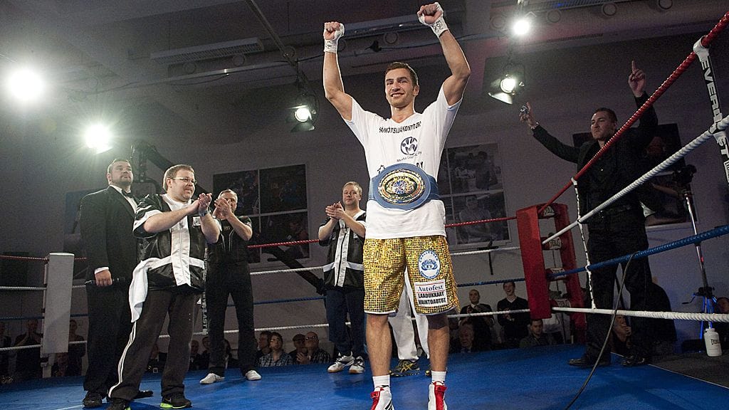 Edis Tatli juhlii EU-mestaruuttaan