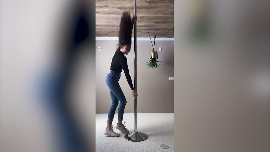 Julien tanssivideosta tuli hitti.