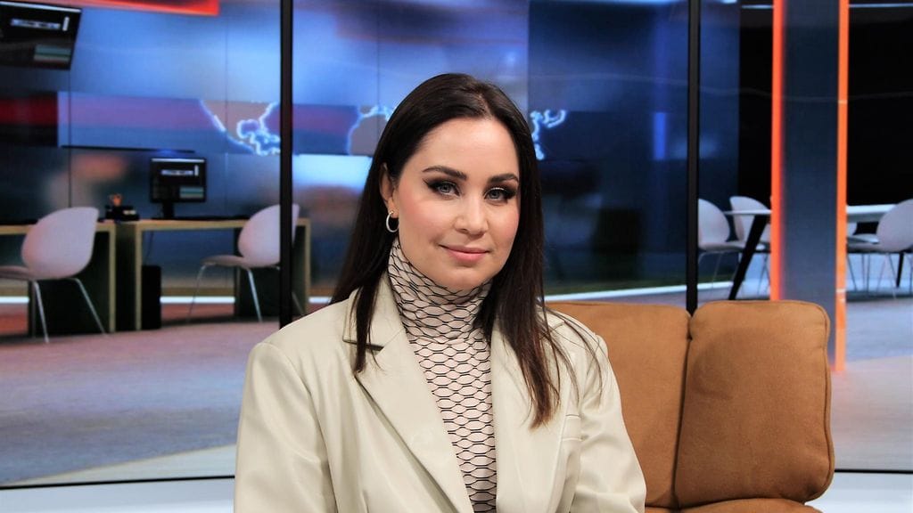 Anna Abreu kiertää ahkerasti kesäkeikoilla