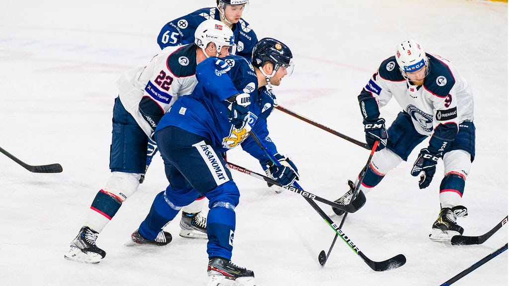 Teemu Hartikainen sivalsi Leijonien voittomaalin Norjaa vastaan.