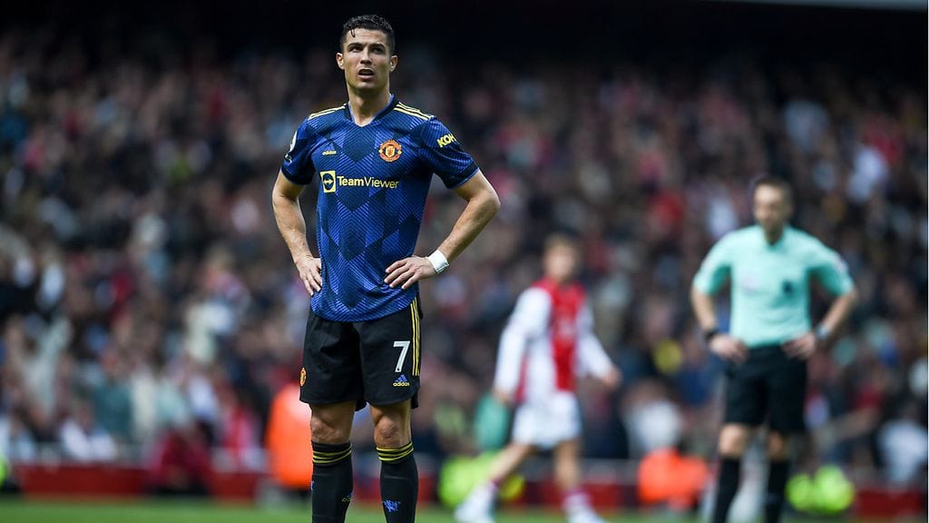 Manchester Unitedin Cristiano Ronaldo teki 100. Valioliiga-maalinsa, mutta Arsenal vei ottelussa pidemmän korren.