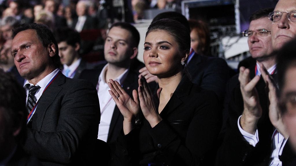 Alina Kabajevan väitetään rikastuneen Vladimir Putinin avulla.