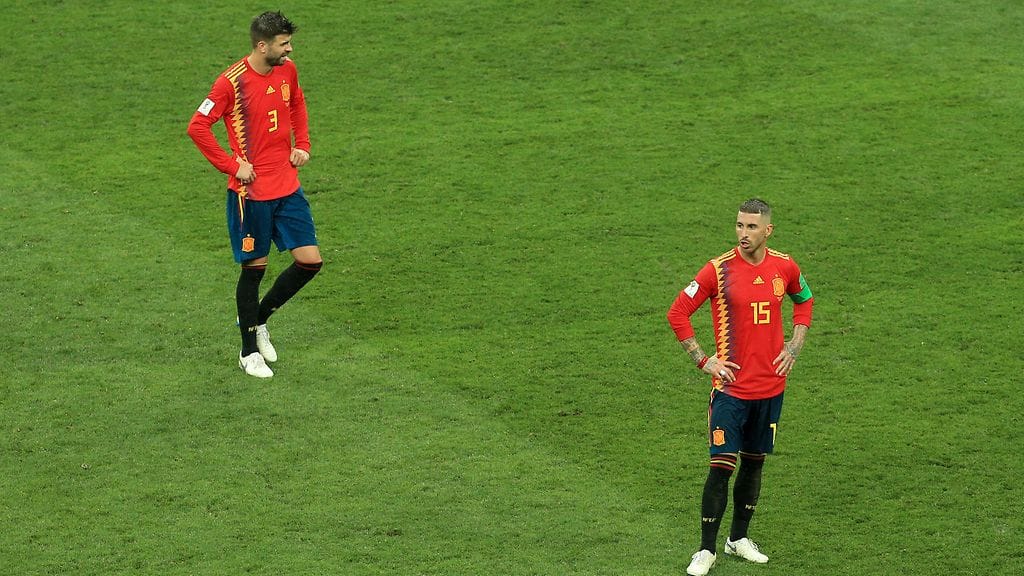Gerard Pique vuoti luottamuksellisen keskustelun Sergio Ramosin kanssa Espanjan jalkapallopomolle.