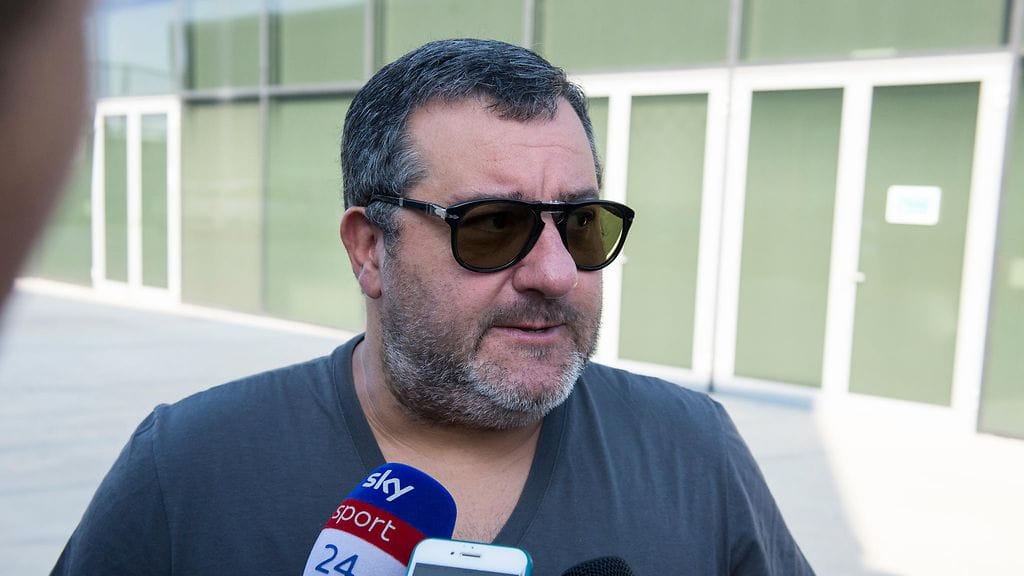 Mino Raiola toimii lukuisien jalkapallon supertähtien agenttina.
