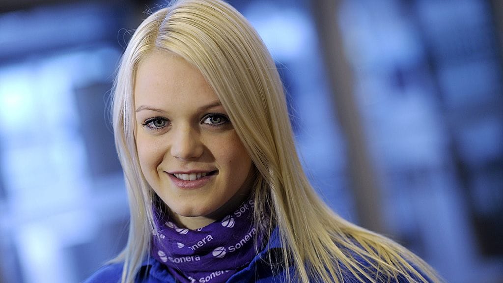 Emilia Pikkaraisen treenaa parhaillaan .