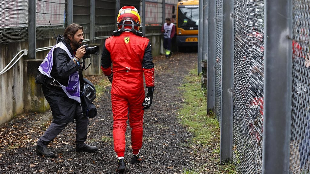 Carlos Sainzin kausi ei ole alkanut kovinkaan ruusuisesti.