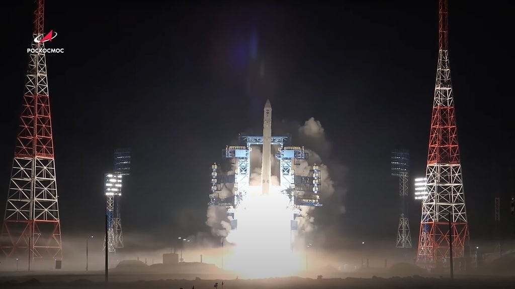 Ursan mukaan arkangelilaisesta avaruuskeskuksesta laukaistiin raketti, joka vei taivaalle sotilassatelliitin. Kuva kaapattu Venäjän avaruusjärjestön Roskosmosin sivuilta.