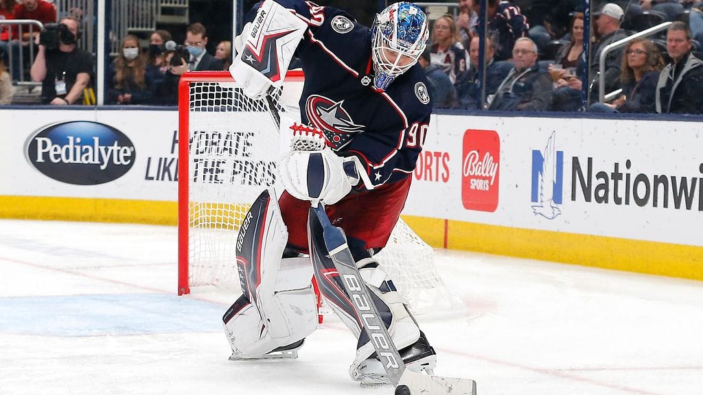Elvis Merzlikins vartioi Columbus Blue Jacketsin maalia NHL:ssä.