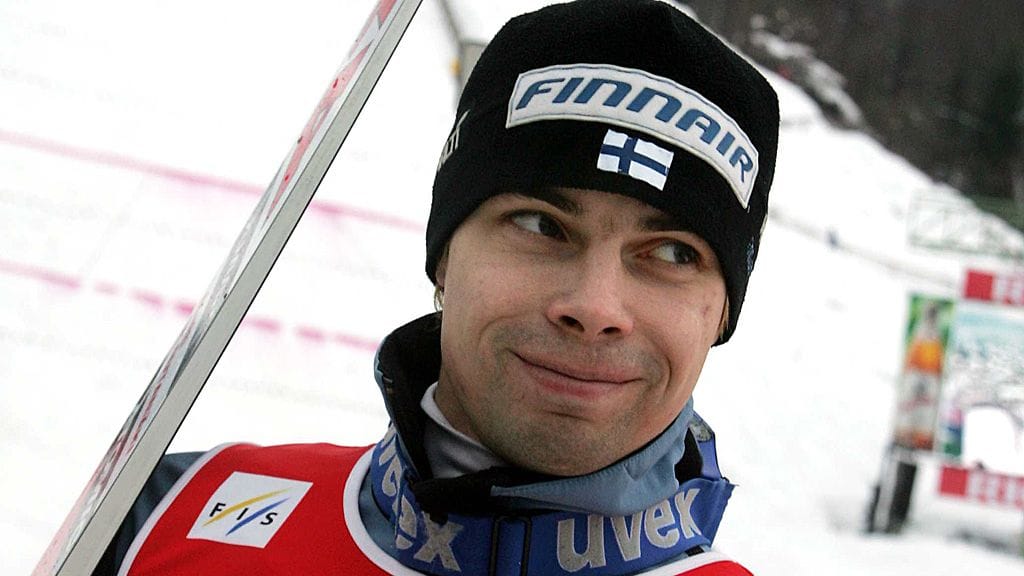 Matti Hautamäki kuuden osakilpailuvoiton kaudellaan 2005-06.