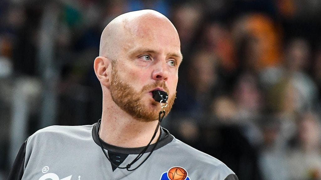 Benjamin Barth ei saa viheltää Euroliigassa partansa takia.