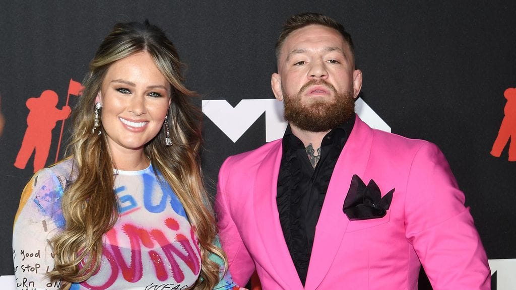 Conor McGregor tunnusti rakkauttaan Dee Devlinille kummastuttanein sanavalinnoin.