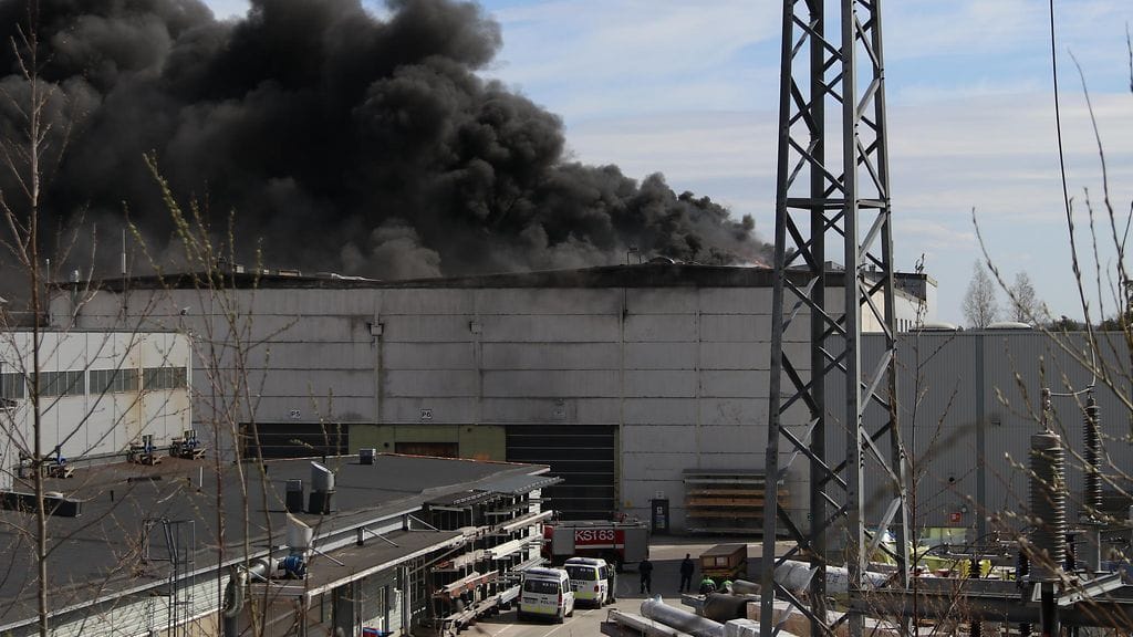 Jyväskylä Valmet Rautpohja tulipalo 0705 halli