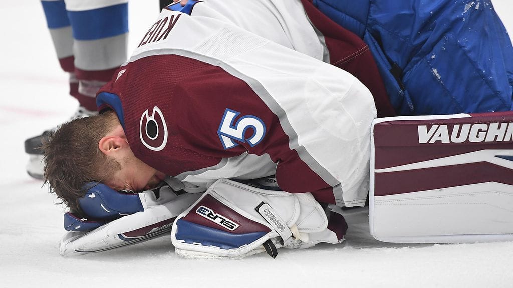 Darcy Kuemper joutui jättämään ottelun kesken viime yönä.