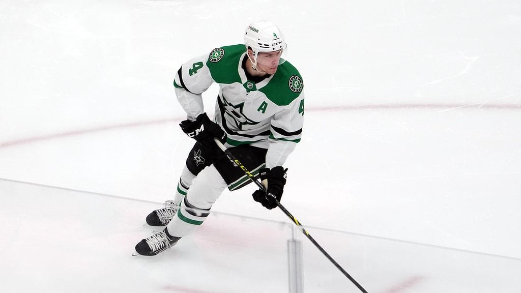 Miro Heiskanen on luutinut vahvasti Dallasin alakerrassa Calgarya vastaan.