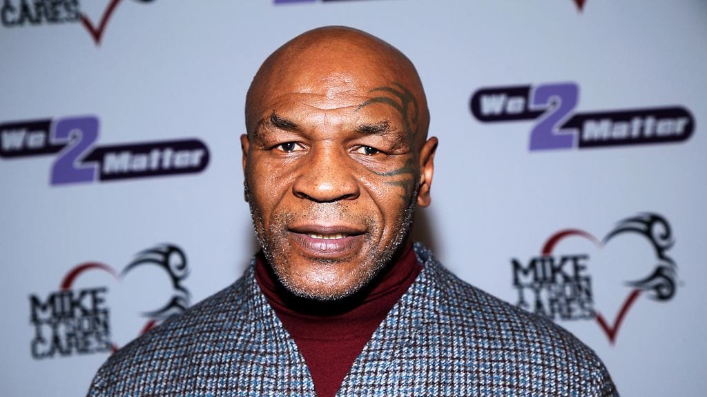 Mike Tyson mukiloi kanssamatkustajan lentokoneessa huhtikuussa.