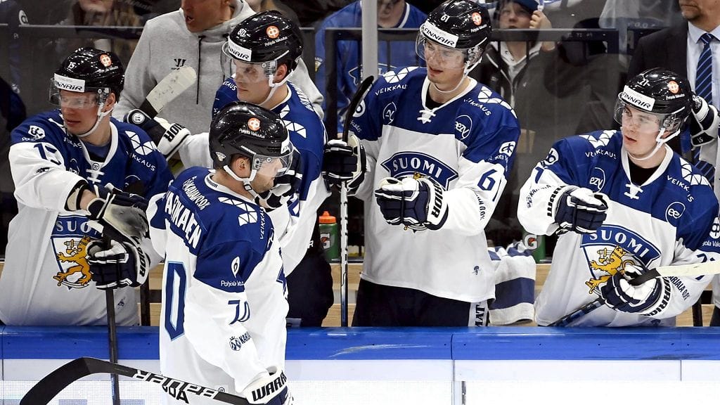 Leijonien kentällisiin tuli muutoksia Ruotsin EHT-turnauksen jälkeen.
