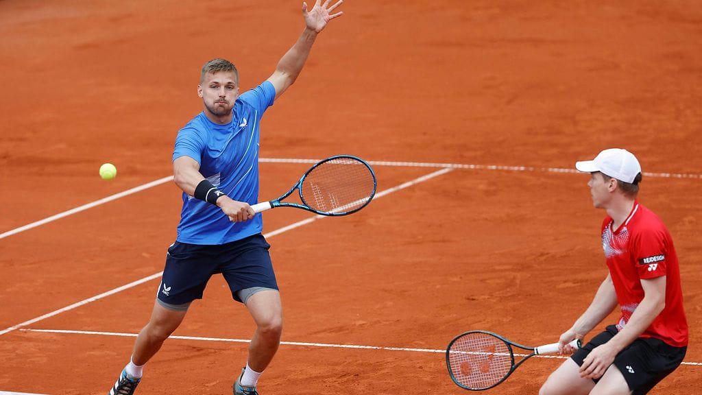 Harri Heliövaara (oik.) ja Lloyd Glasspool pudottivat maailman ykkösparin Rooman Masters-turnauksessa.