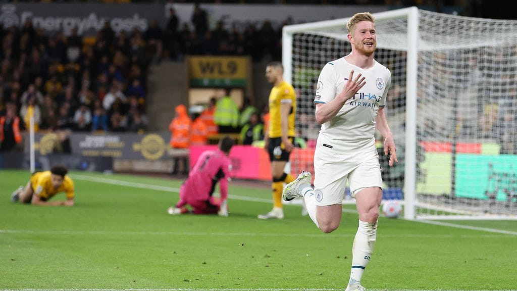 Kevin De Bruyne tykitti neljä maalia Wolvesin verkkoon.