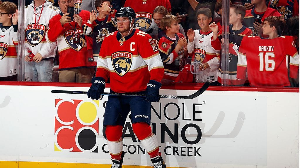 Florida Panthersin Aleksander Barkov sai kehuja NHL-asiantuntijalta.