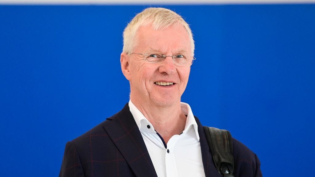 Kari Jalonen valmentaa Tshekin maajoukkuetta.