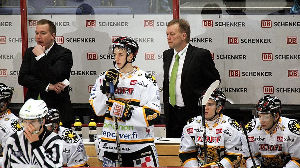 Ilveksellä on paljon mietittävää.