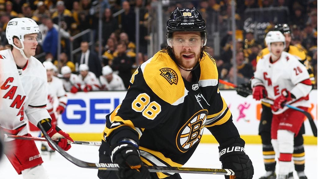 Boston Bruinsin supertähti David Pastrnak liittyy Tshekin MM-ryhmään.