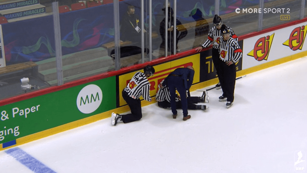 Sormunen otti rajusti osumaa. Linjuri nousi kuitenkin itse ylös ja jätti erän kesken.