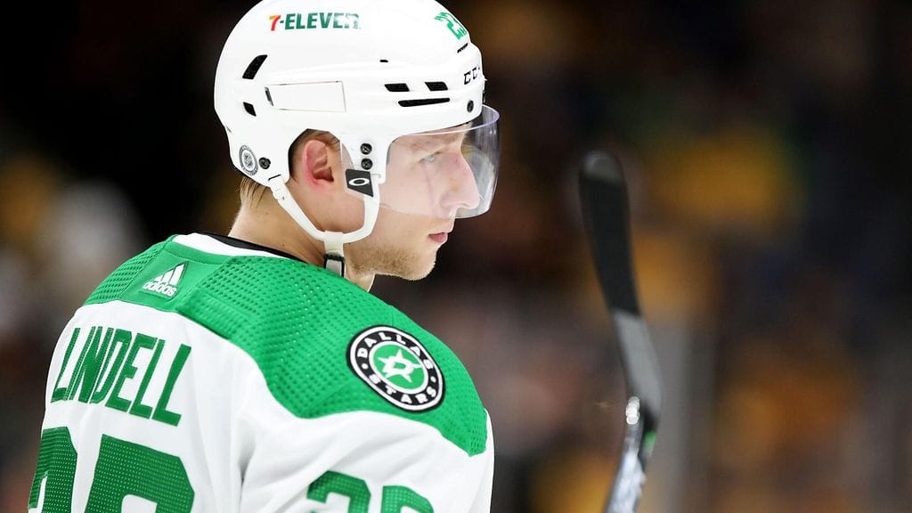 Esa Lindell on osa Dallasin puolustuksen kivijalkaa. 190-senttinen Tikkurilan Jää-Veikkojen kasvatti on merkittävä vahvistus Leijonien puolustukselle.
