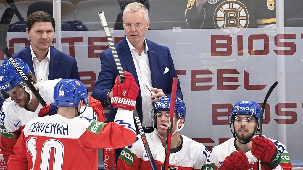 Kari Jalosen luotsaaman Tshekin ympärillä on todistettu erikoisia tapahtumia.