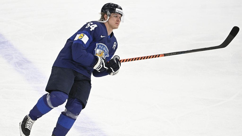 Mikael Granlund esitteli taitojaan Iso-Britanniaa vastaan MM-kaukalossa.