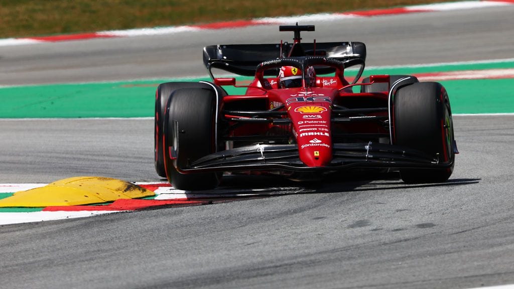 Charles Leclerc saa Barcelonan aika-ajoihin kunnon haasteen Red Bullin ja Mercedeksen autoilta.